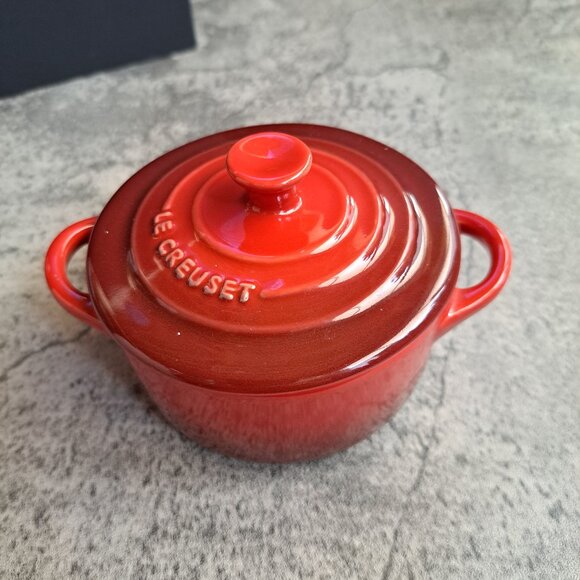 Le Creuset Petite Mini Round Casserole Ramekin Lidded Dish Red - Picture 2 of 12